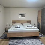 Alpenlandhaus Menardi شقة فندقية 4*