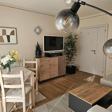 Alpenlandhaus Menardi ゼーフェルト・イン・チロル