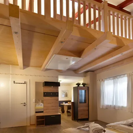 Alpenlandhaus Menardi Зеефельд в Тироле