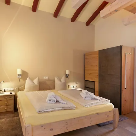 Alpenlandhaus Menardi Апарт-отель