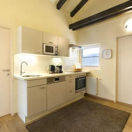 Alpenlandhaus Menardi Апарт-отель Зеефельд в Тироле