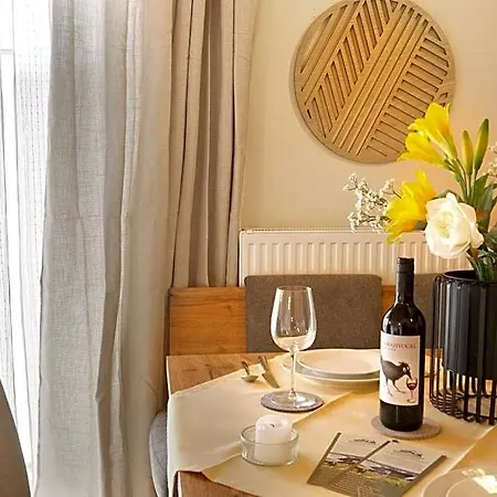 Apart-hotel Alpenlandhaus Menardi 4*