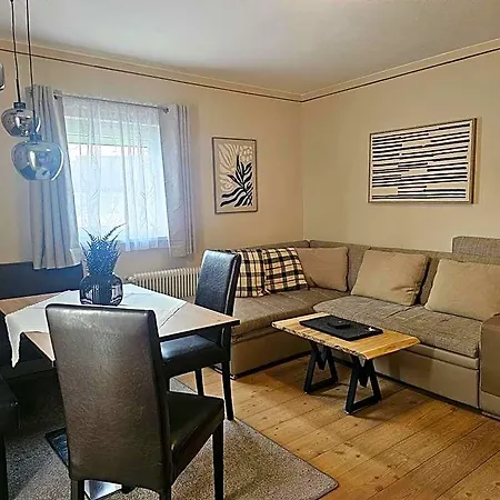 Alpenlandhaus Menardi Apart-hotel Seefeld in Tirol