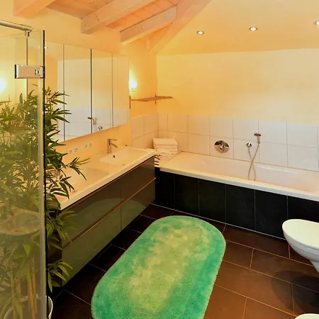 Alpenlandhaus Menardi Lägenhetshotell Seefeld in Tirol