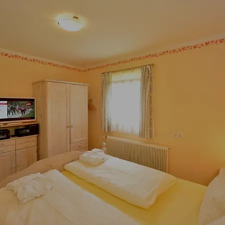 Aparthotel Alpenlandhaus Menardi Seefeld in Tirol