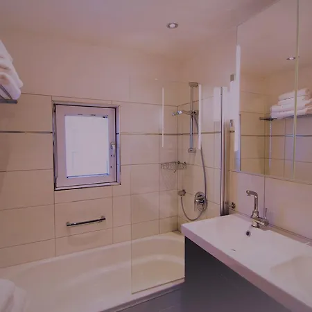 Apartahotel Alpenlandhaus Menardi Seefeld in Tirol