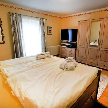 Alpenlandhaus Menardi 4*