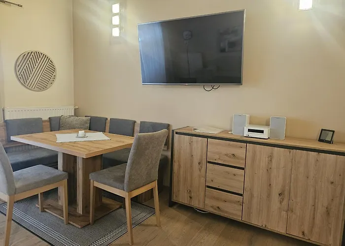 Hotel apartamentowy Alpenlandhaus Menardi 4*