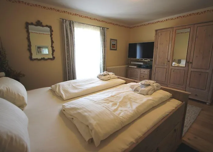 Alpenlandhaus Menardi Hotel apartamentowy 4*