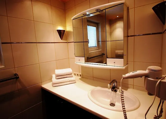 Alpenlandhaus Menardi Hotel apartamentowy Seefeld w Tirolu