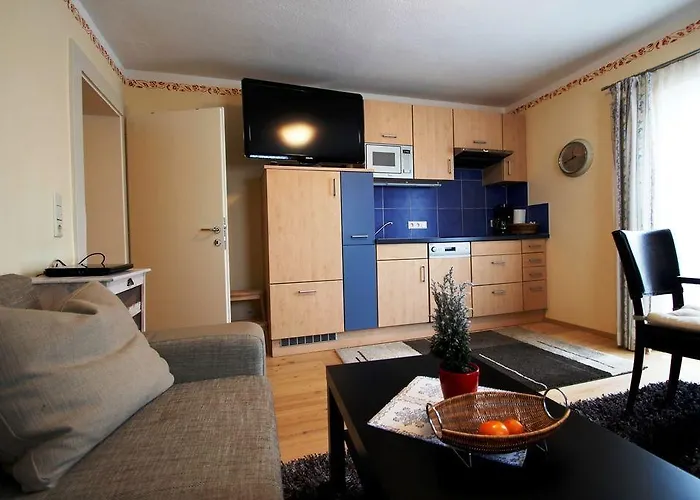 Alpenlandhaus Menardi شقة فندقية 4*