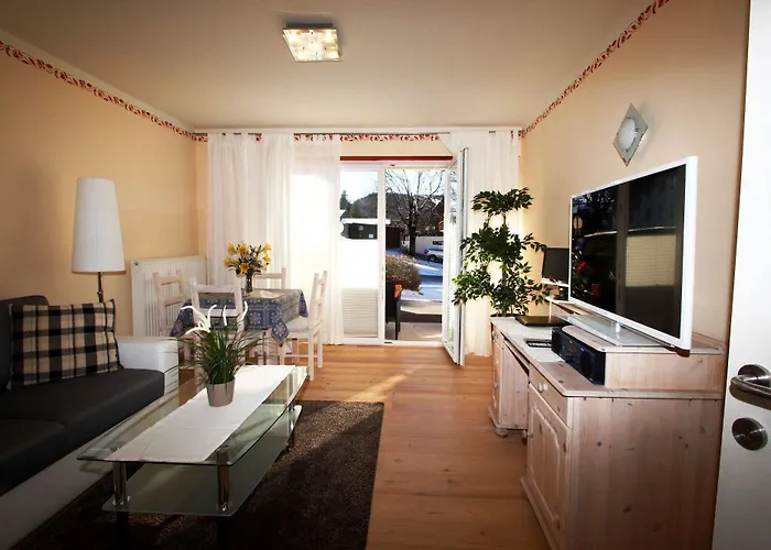 Alpenlandhaus Menardi Hotel apartamentowy Seefeld w Tirolu