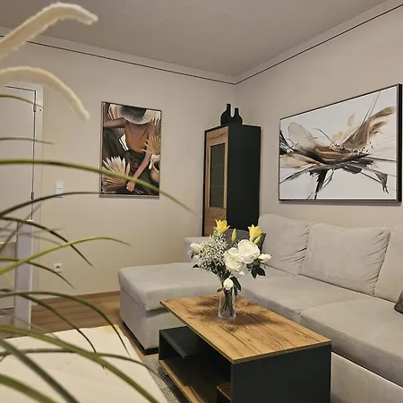 Alpenlandhaus Menardi Apart Otel Seefeld in Tirol