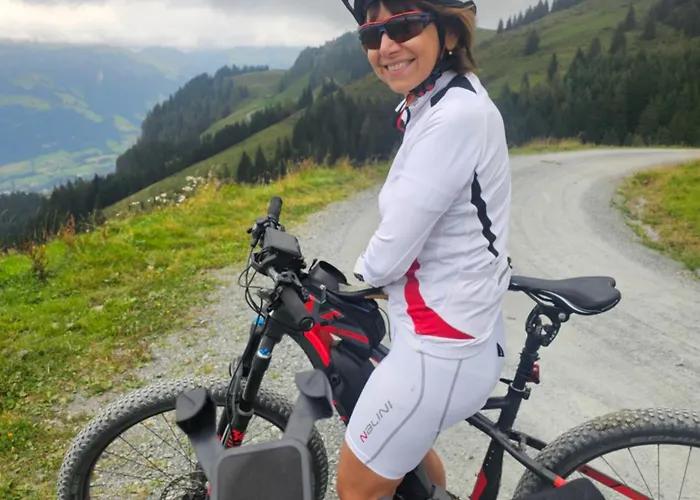 Alpenlandhaus Menardi Aparthotel 4*