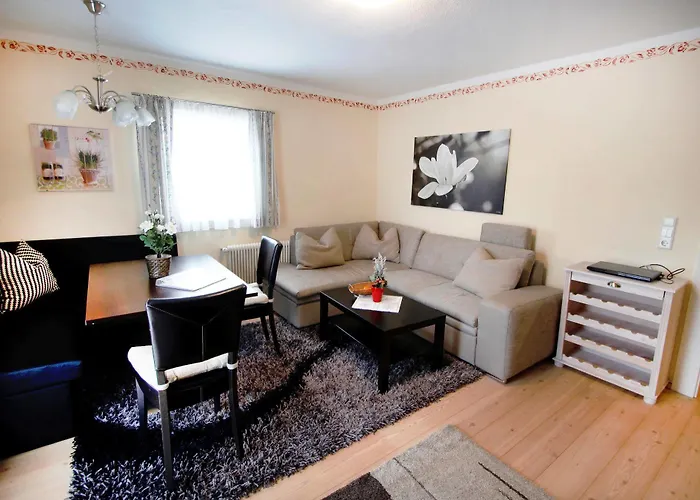 Alpenlandhaus Menardi Aparthotel 4*